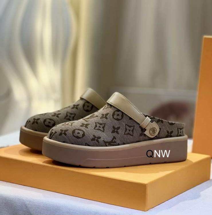 Picture of Louis Vuitton Shoes _SKULVsz35-41YF010312799